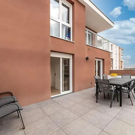 The Bigflat- Next To Paris Romainville